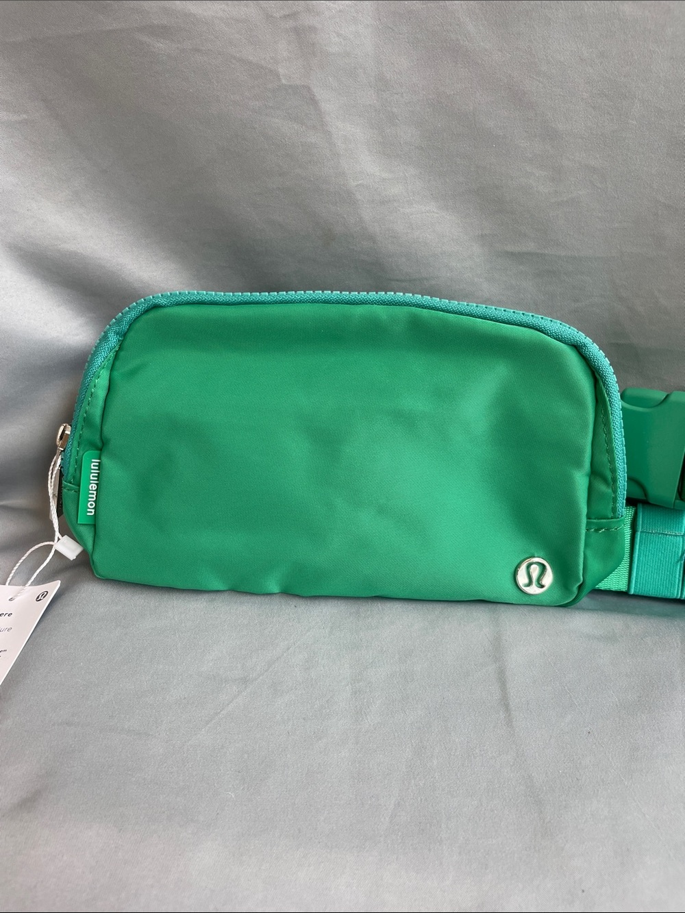 lululemon athletica Shamrock Green cross body bag Belt Bag New with tags 🆕